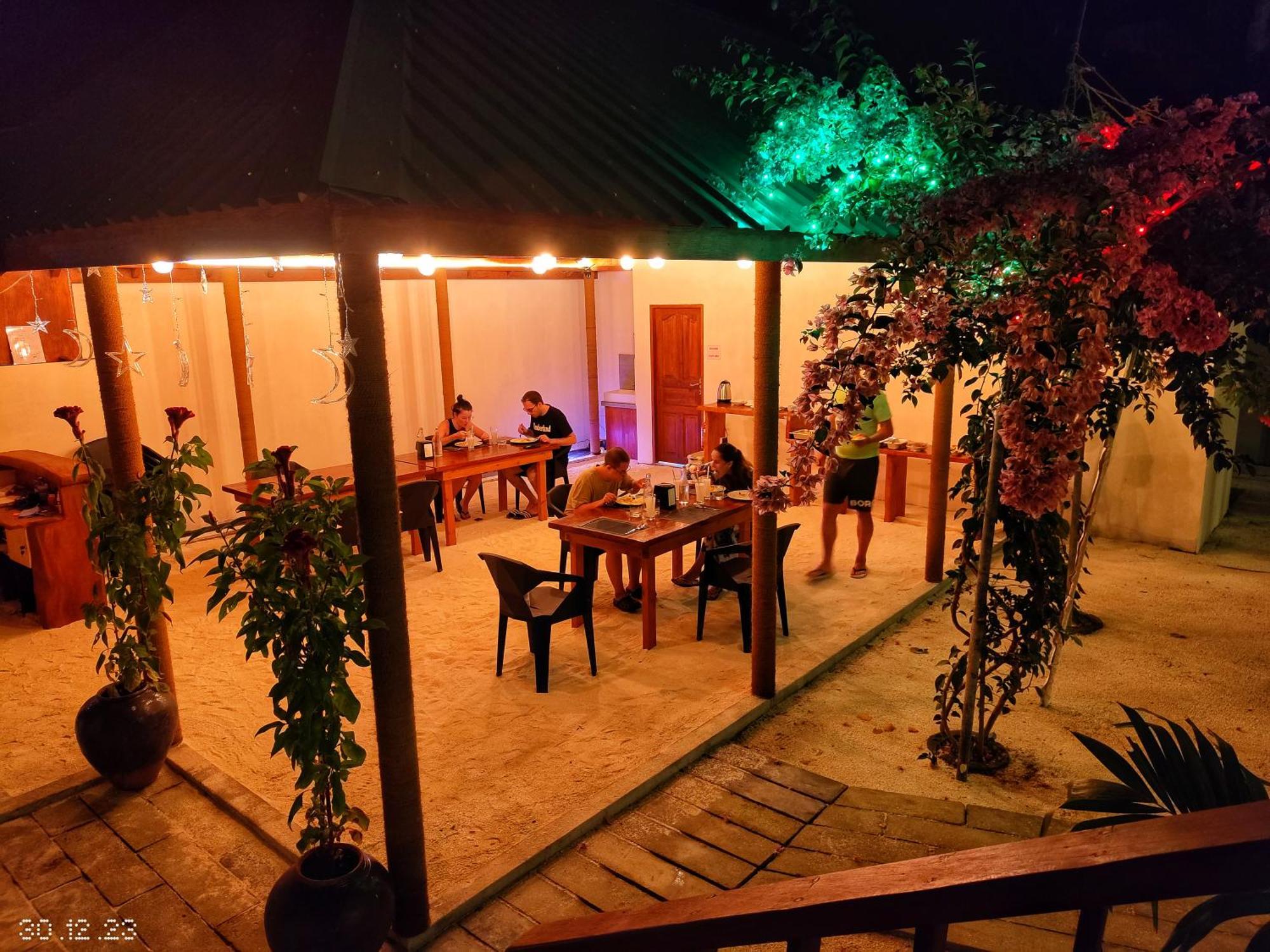 Sunny Breeze View Hotel Hangnaameedhoo Exterior foto