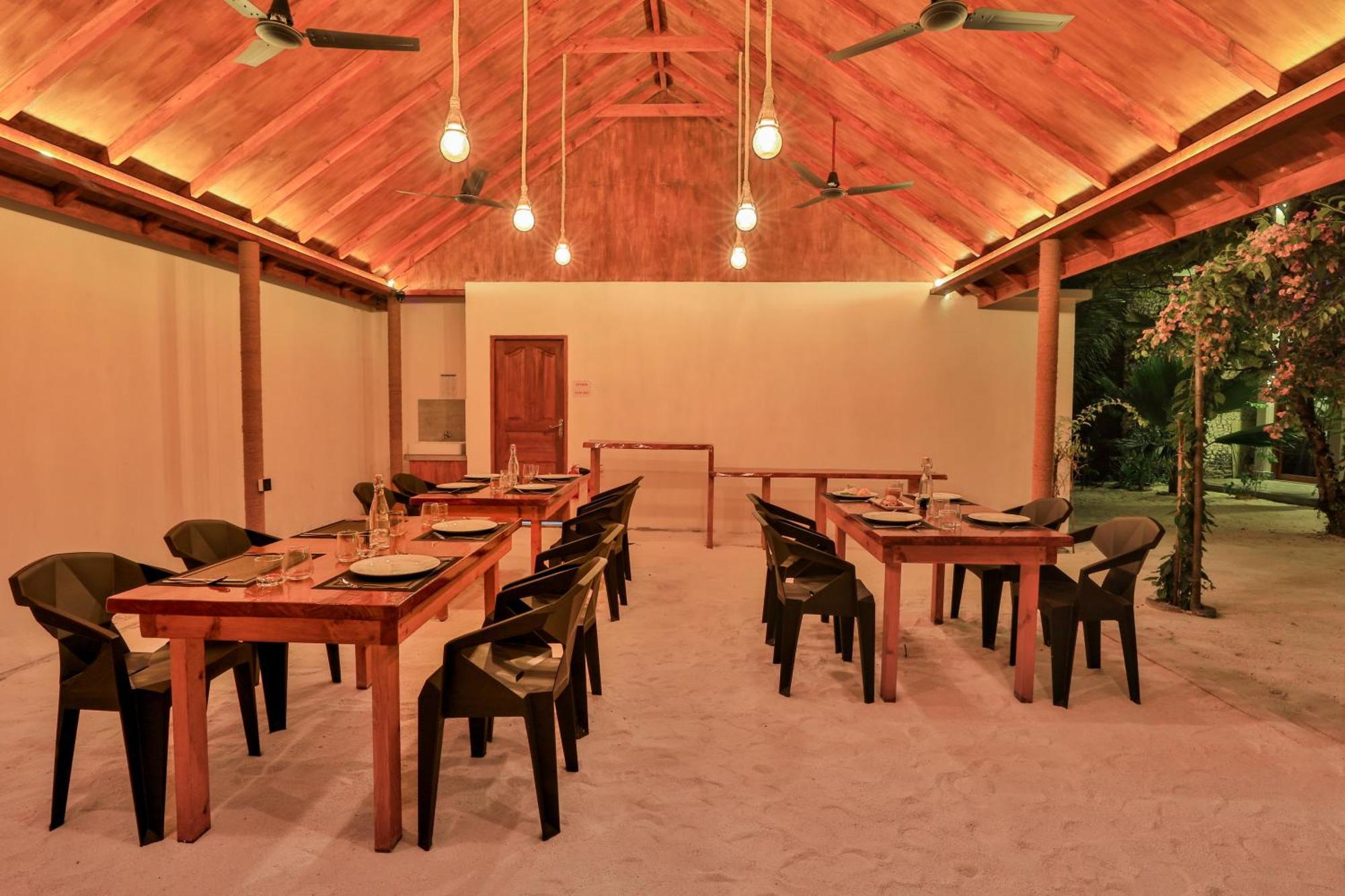 Sunny Breeze View Hotel Hangnaameedhoo Exterior foto
