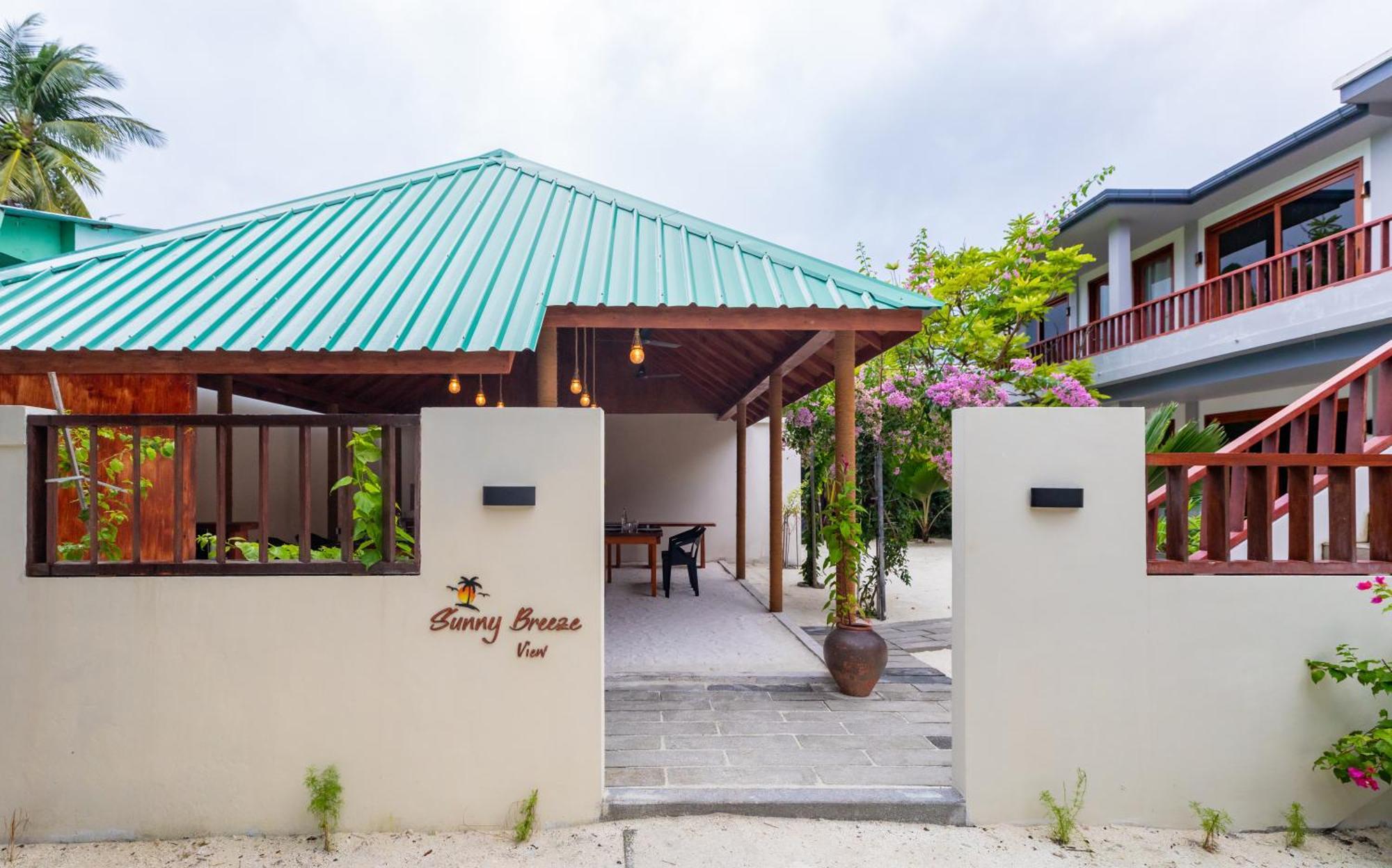 Sunny Breeze View Hotel Hangnaameedhoo Exterior foto